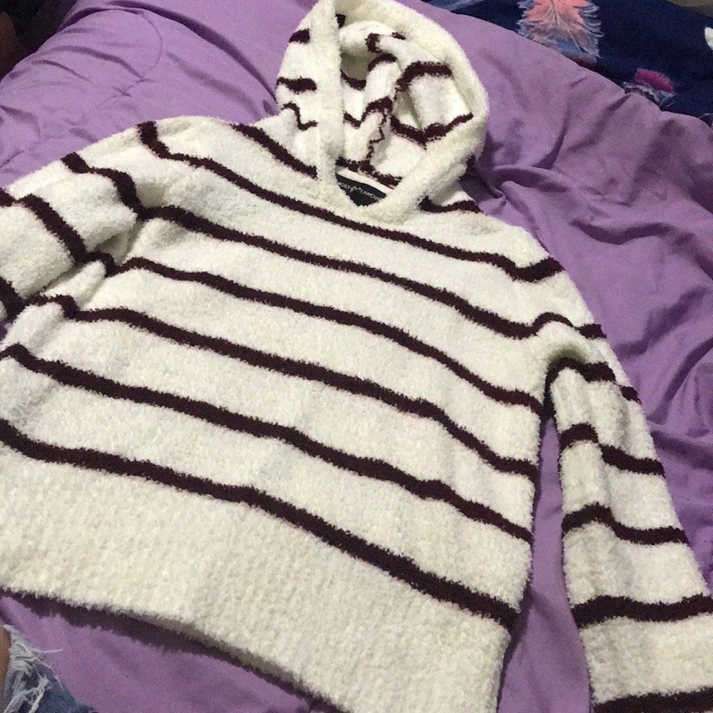 Crop top sweater
